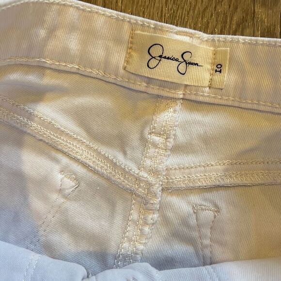 White short Jessica Simpson - Picture 6 of 7